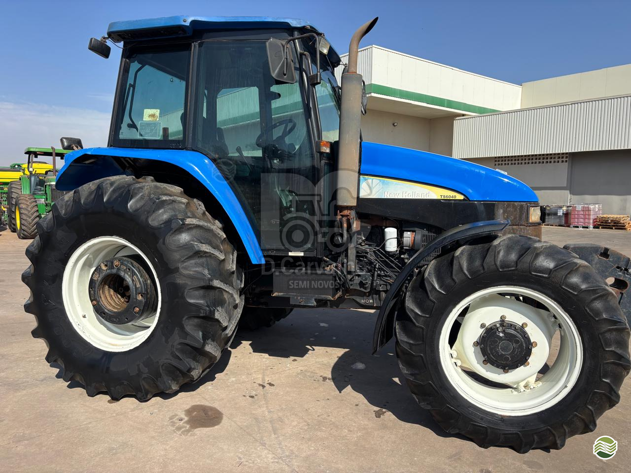 TRATOR NEW HOLLAND NEW TS 6040 Tração 4x4 D. Carvalho - John Deere ARACATUBA SÃO PAULO SP